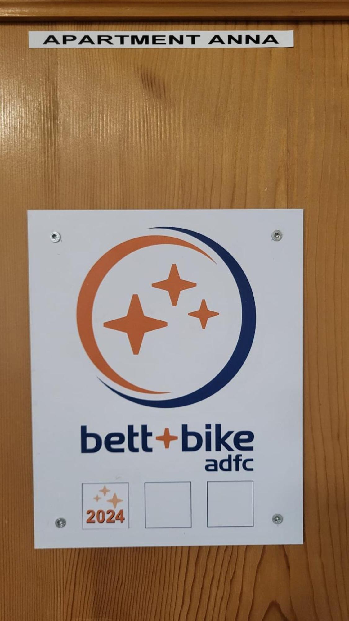 Zwei Schlafzimmer Ferienapartment Anna Am Stubenbergsee Inklusive Vier E-Bikes Экстерьер фото